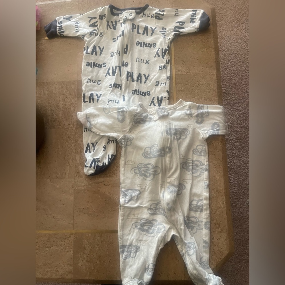 Cloud and Text Print Kids One Piece Set